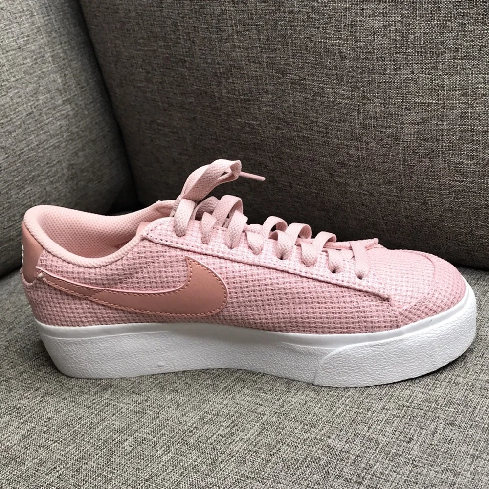 Nike Blazer Low Platform size 6 1/2 us - Picture 7 of 10